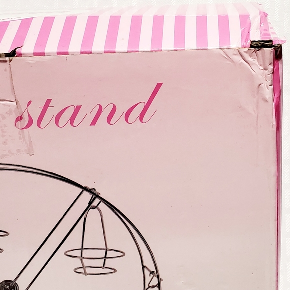 Oasis WJ Kitchen Copy Charmed Ferris Wheel Cupcake Stand For